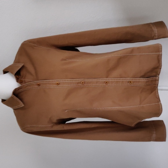 Darted Button-Up Shirt in (Re)generative Chino - Picture 6 of 13